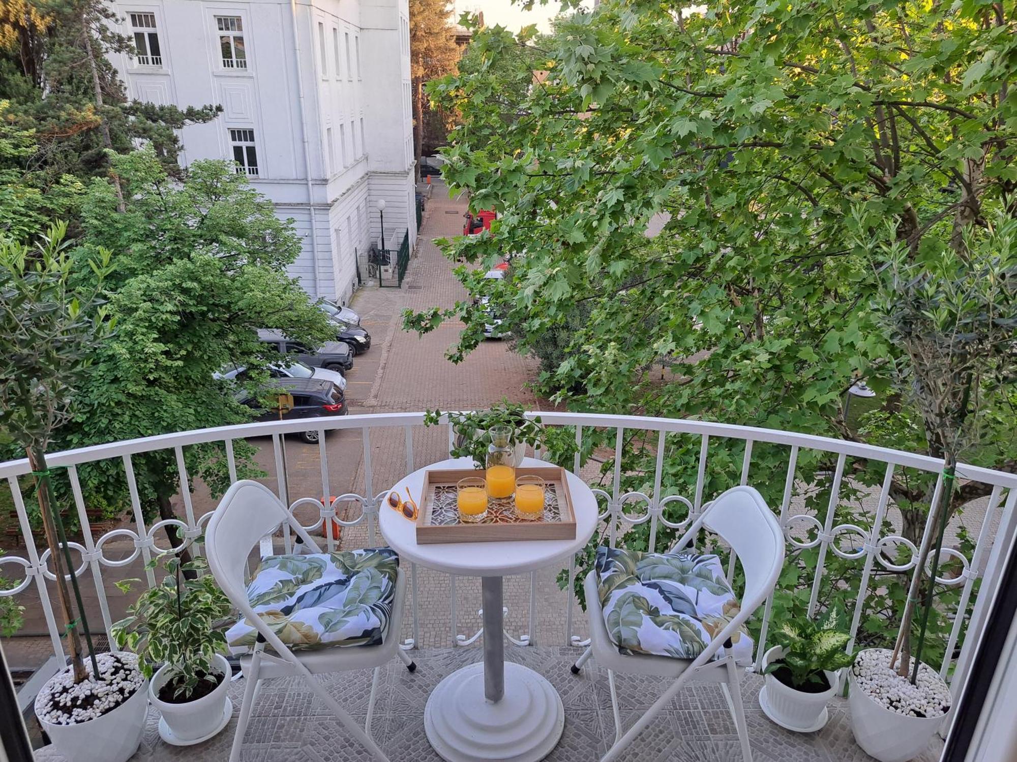 Gallery Apartment Podgorica Exterior photo